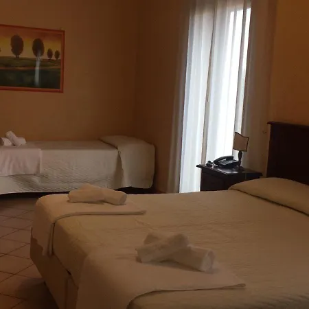 Paradiso Delle Madonie Hotel 4*